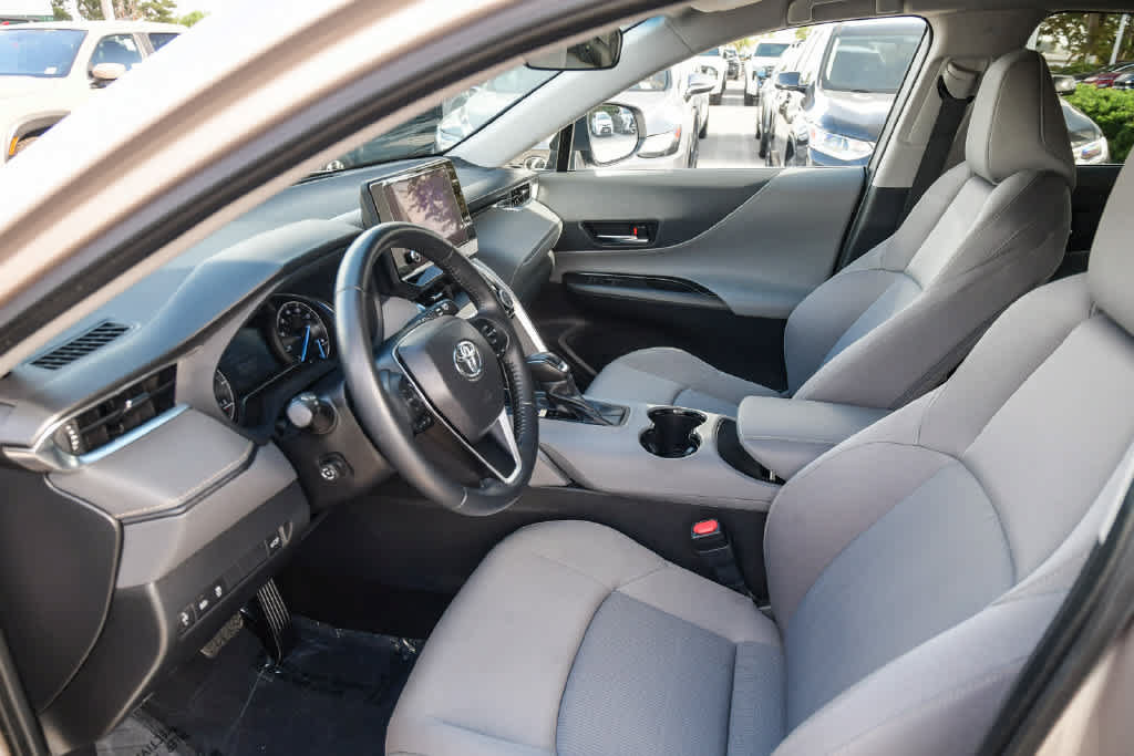 Certified 2024 Toyota Venza LE AWD/4WD image 16