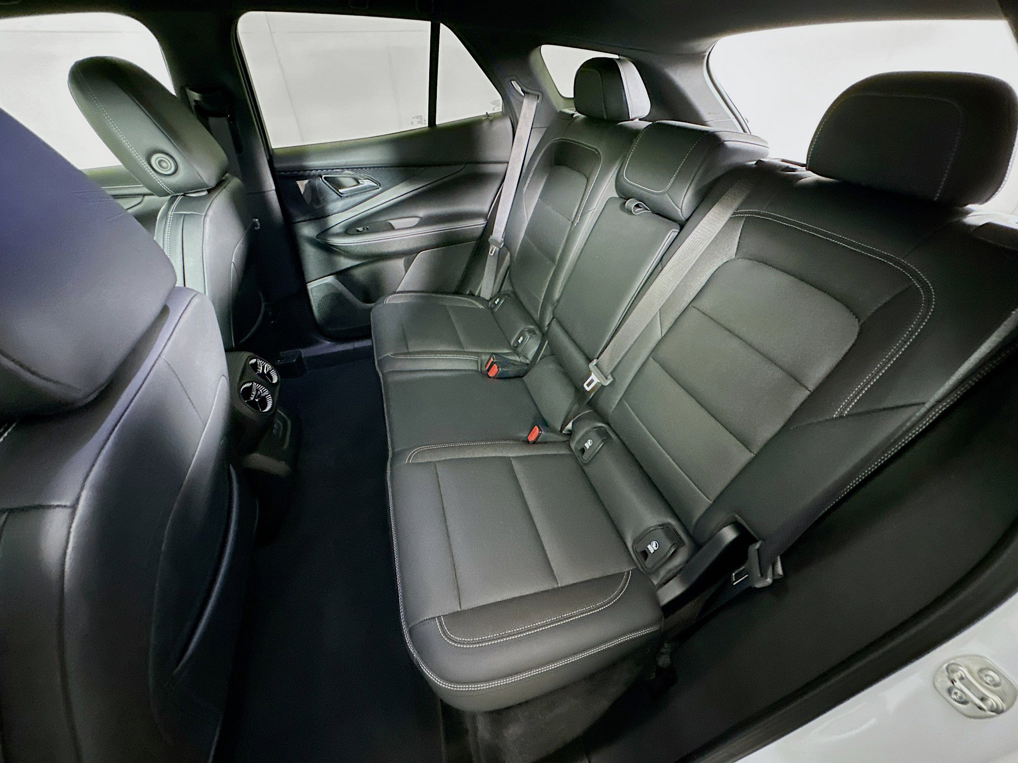 Used 2024 Chevrolet Blazer EV LT AWD/4WD image 26