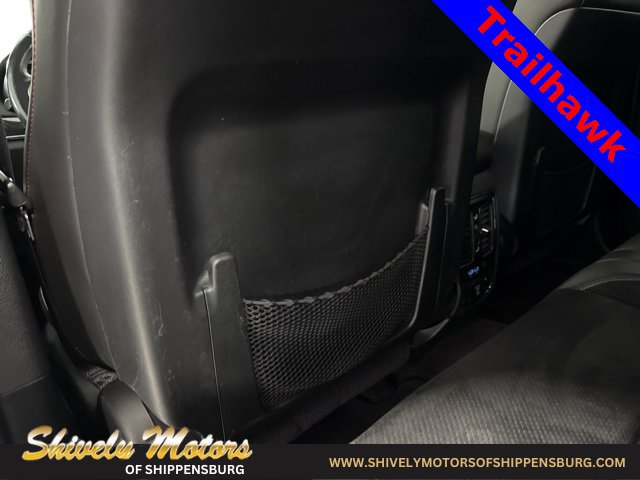 Used 2018 Jeep Grand Cherokee Trailhawk image 28