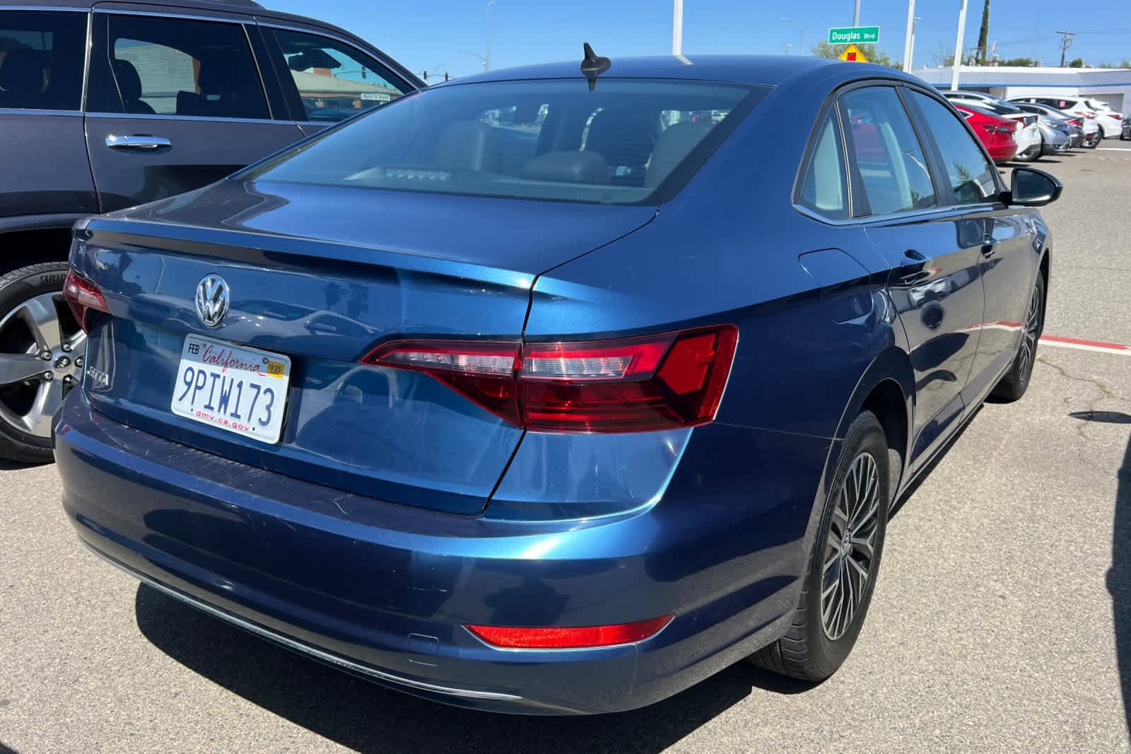 Used 2020 Volkswagen Jetta SE w/ SE Cold Weather Package image 4