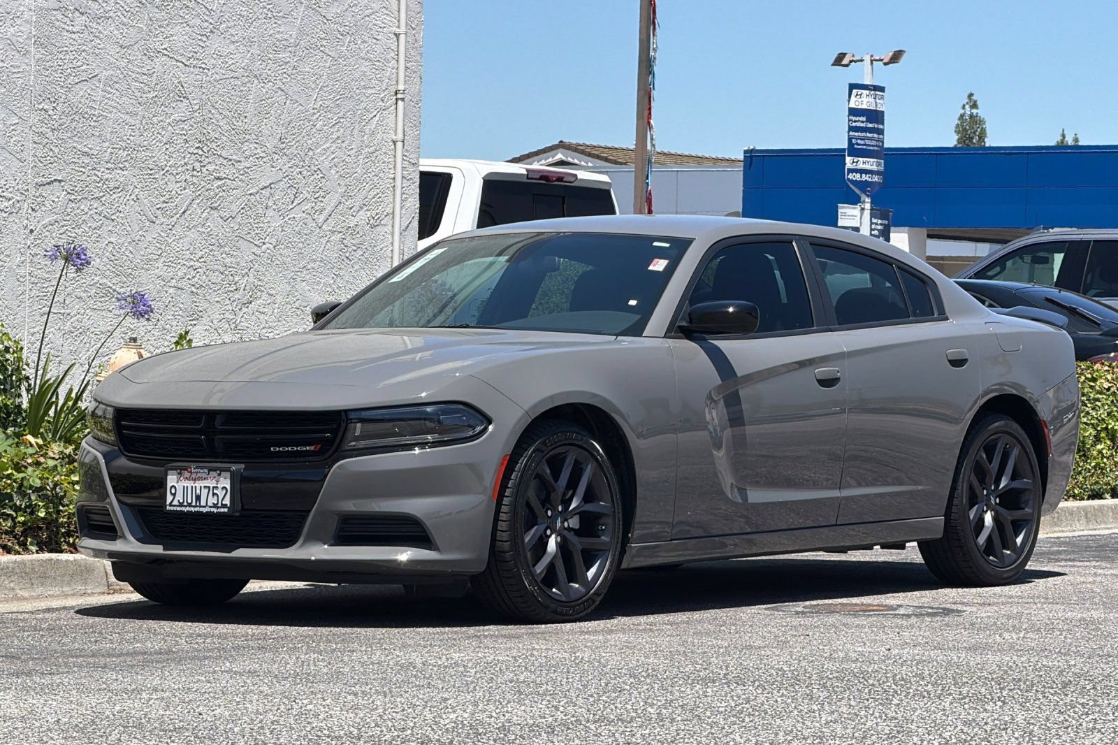 Used 2023 Dodge Charger SXT w/ Blacktop Package RWD image 9