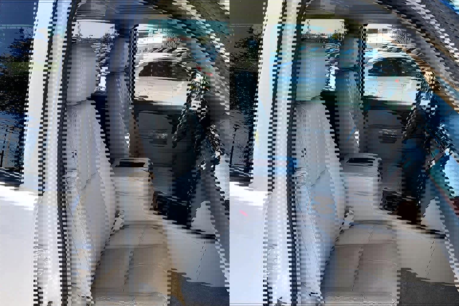 Used 2013 Chevrolet Suburban LT w/ Luxury Package image 13