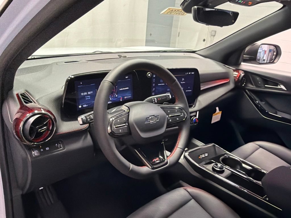 New 2026 Chevrolet Equinox RS w/ Convenience Package III FWD image 18
