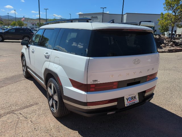 Used 2025 Hyundai Santa Fe Limited AWD/4WD image 5