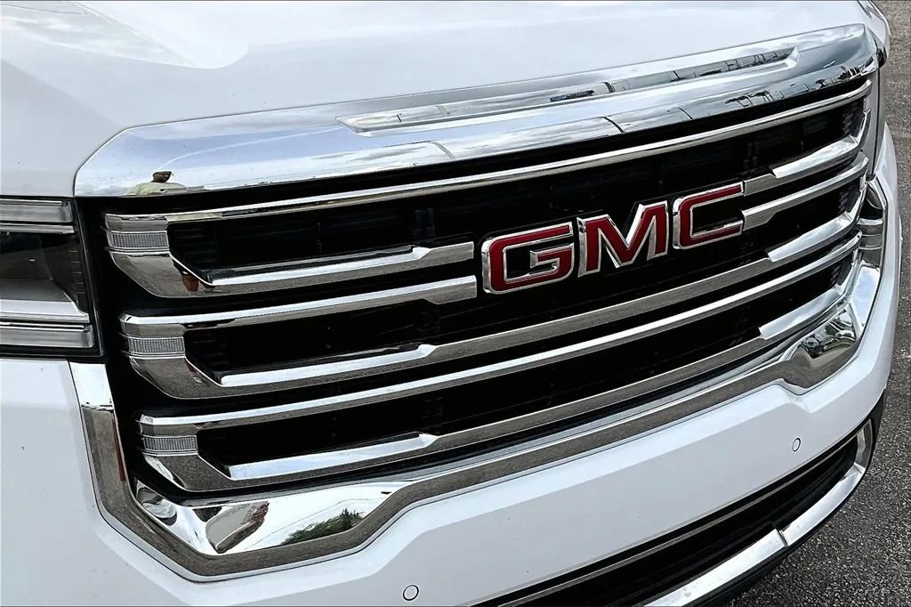 Used 2021 GMC Acadia SLE w/ Driver Convenience Package image 30