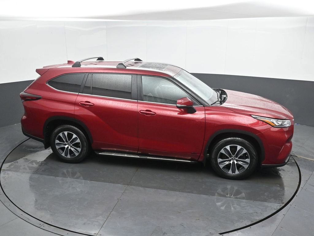 Used 2024 Toyota Highlander XLE image 38