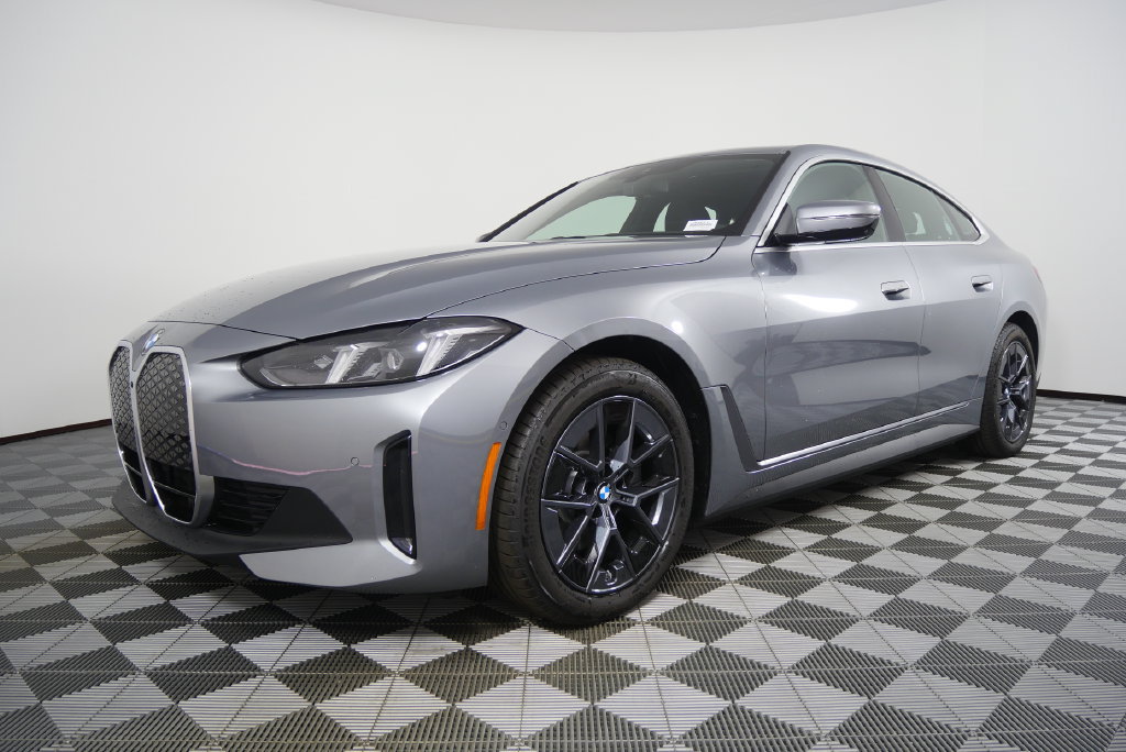 New 2026 BMW i4 xDrive40i w/ Parking Assistance Package AWD/4WD image 21