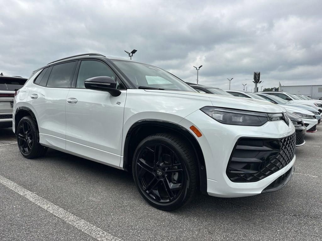 New 2026 Volkswagen Tiguan SE R-Line