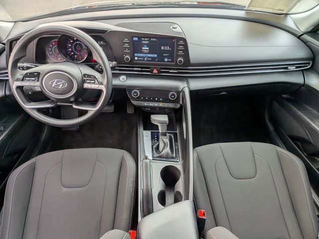 Used 2023 Hyundai Elantra SEL image 29