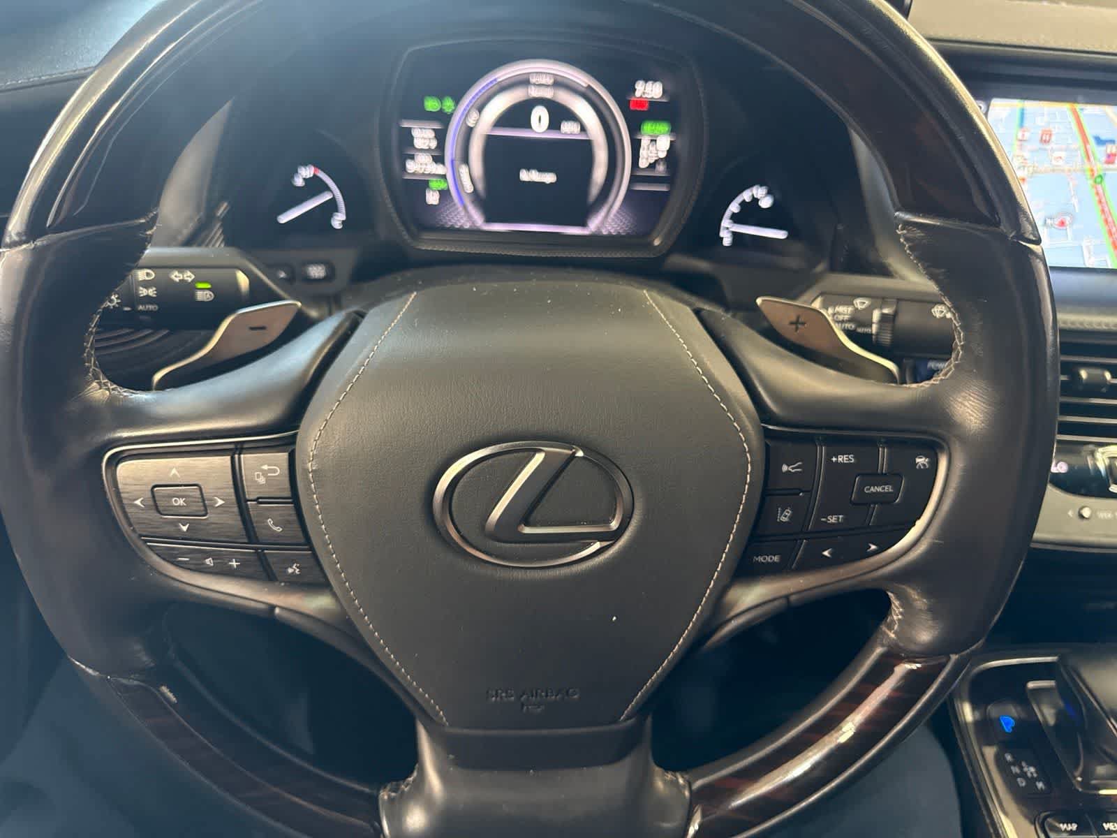 Used 2020 Lexus LS 500h w/ Luxury Package RWD image 21