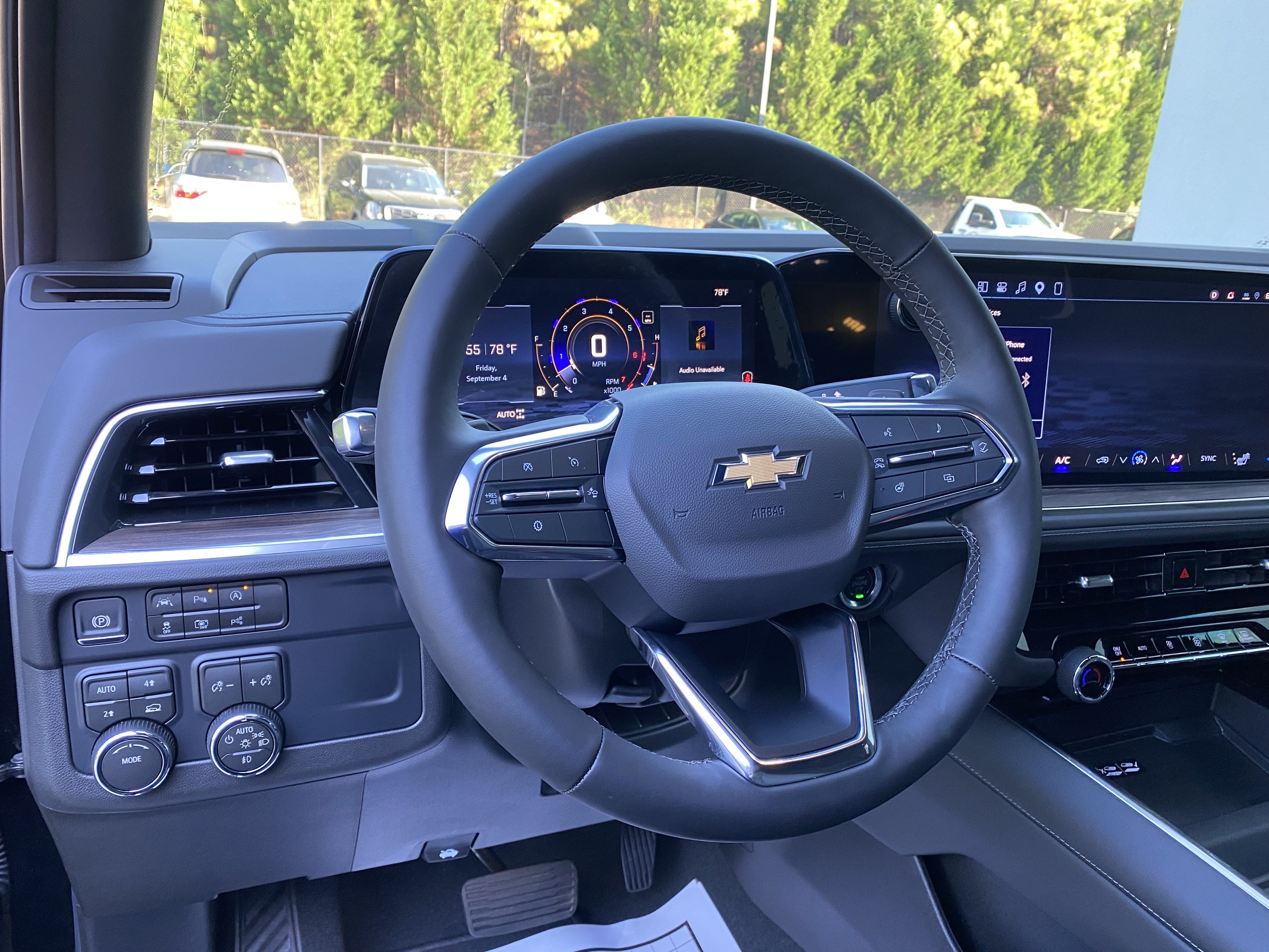 Used 2026 Chevrolet Tahoe LT w/ Comfort Package AWD/4WD image 17