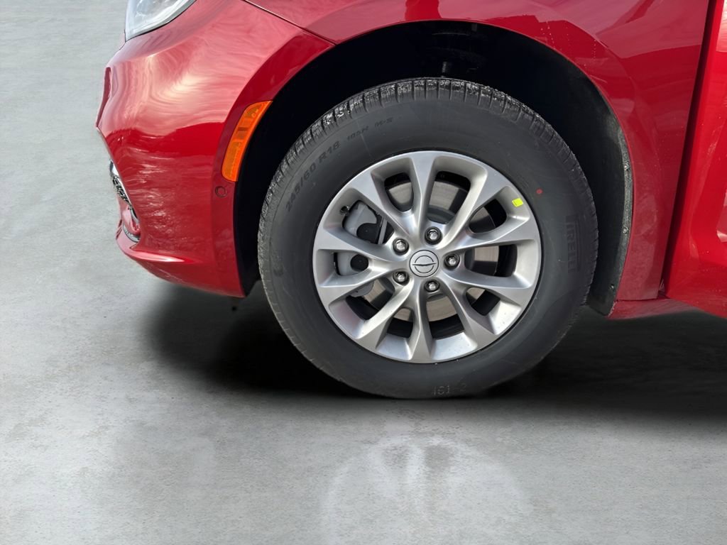 New 2026 Chrysler Pacifica Limited w/ Uconnect Theater Family Group AWD/4WD image 45
