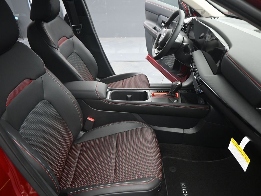 New 2026 Nissan Kicks SR image 16