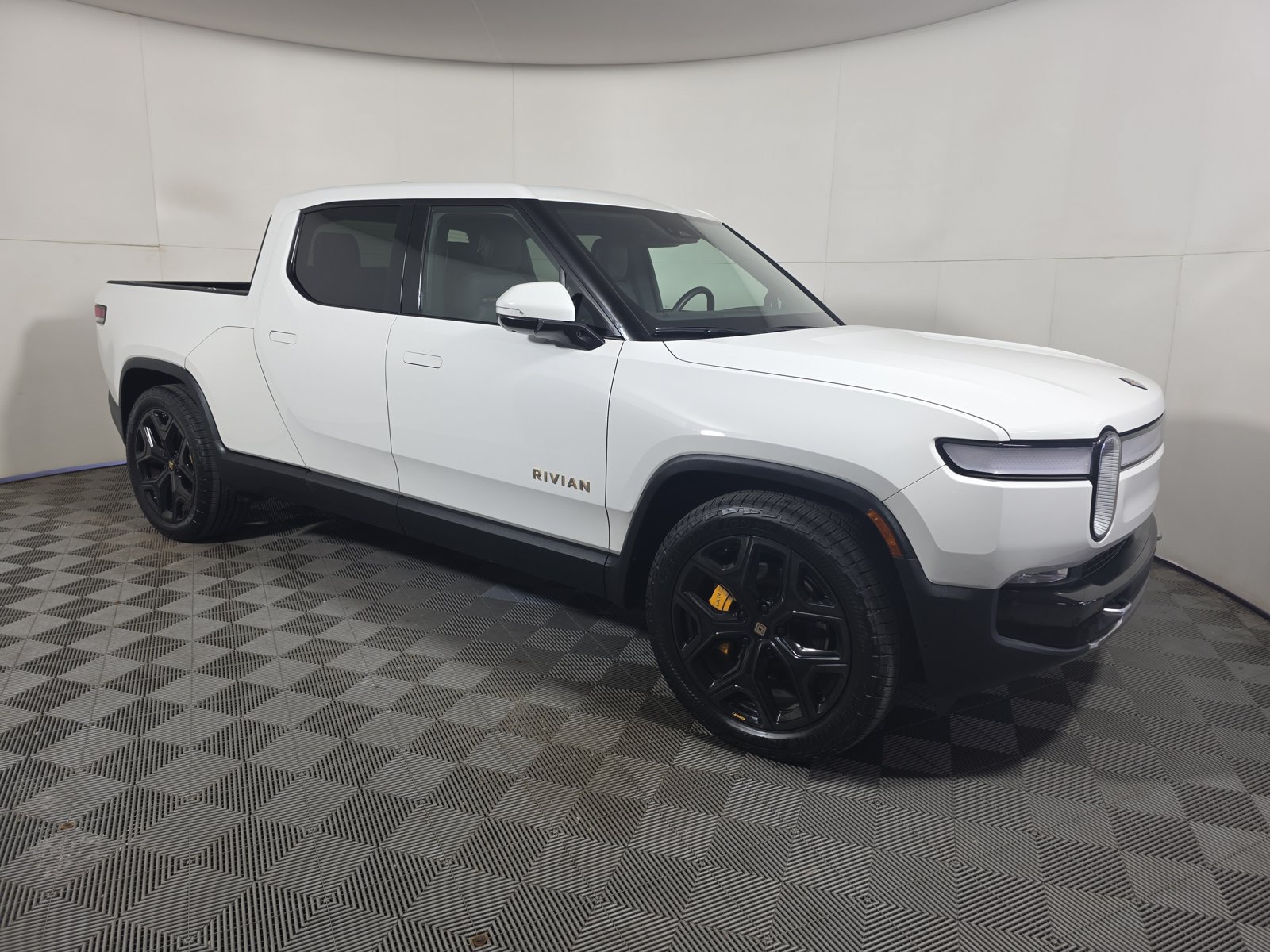 Used 2023 Rivian R1T Adventure Quad AWD/4WD image 7