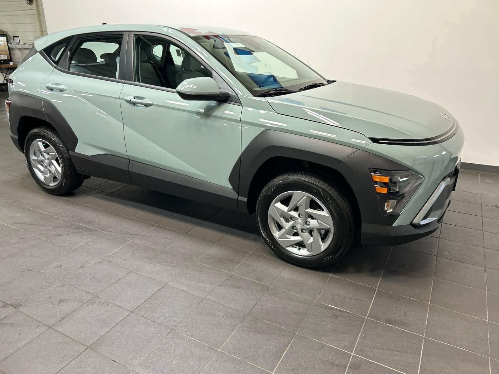 New 2027 Hyundai Kona SE AWD/4WD image 2