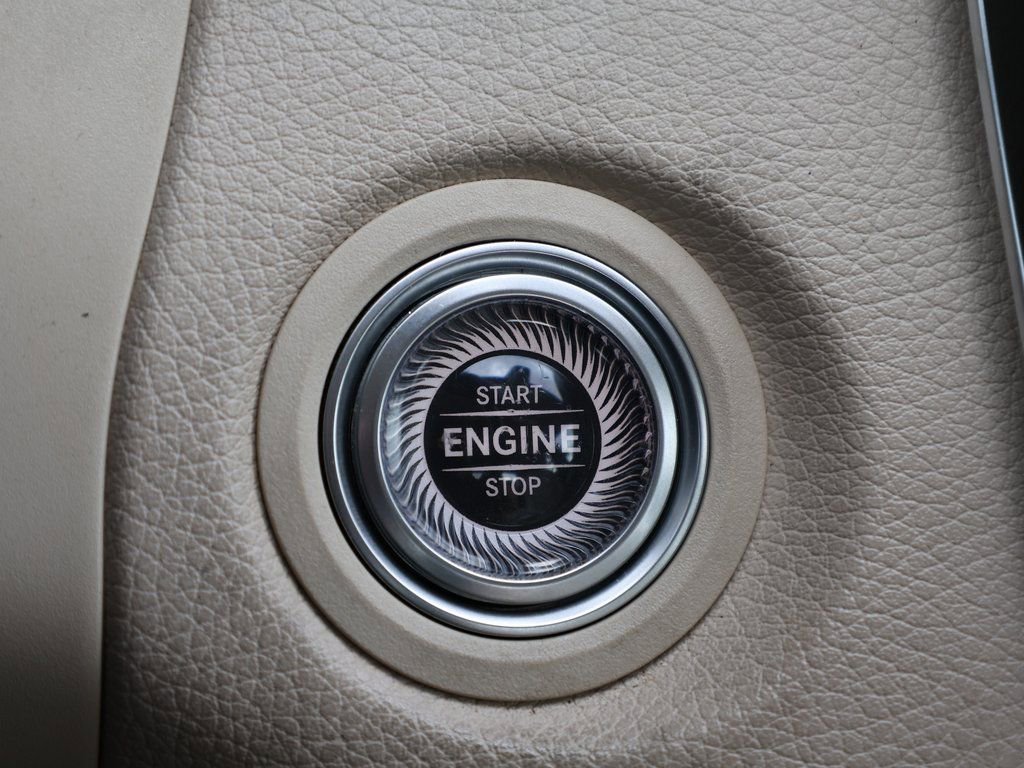 Used 2019 Mercedes-Benz C 300 Sedan w/ Premium Package image 34