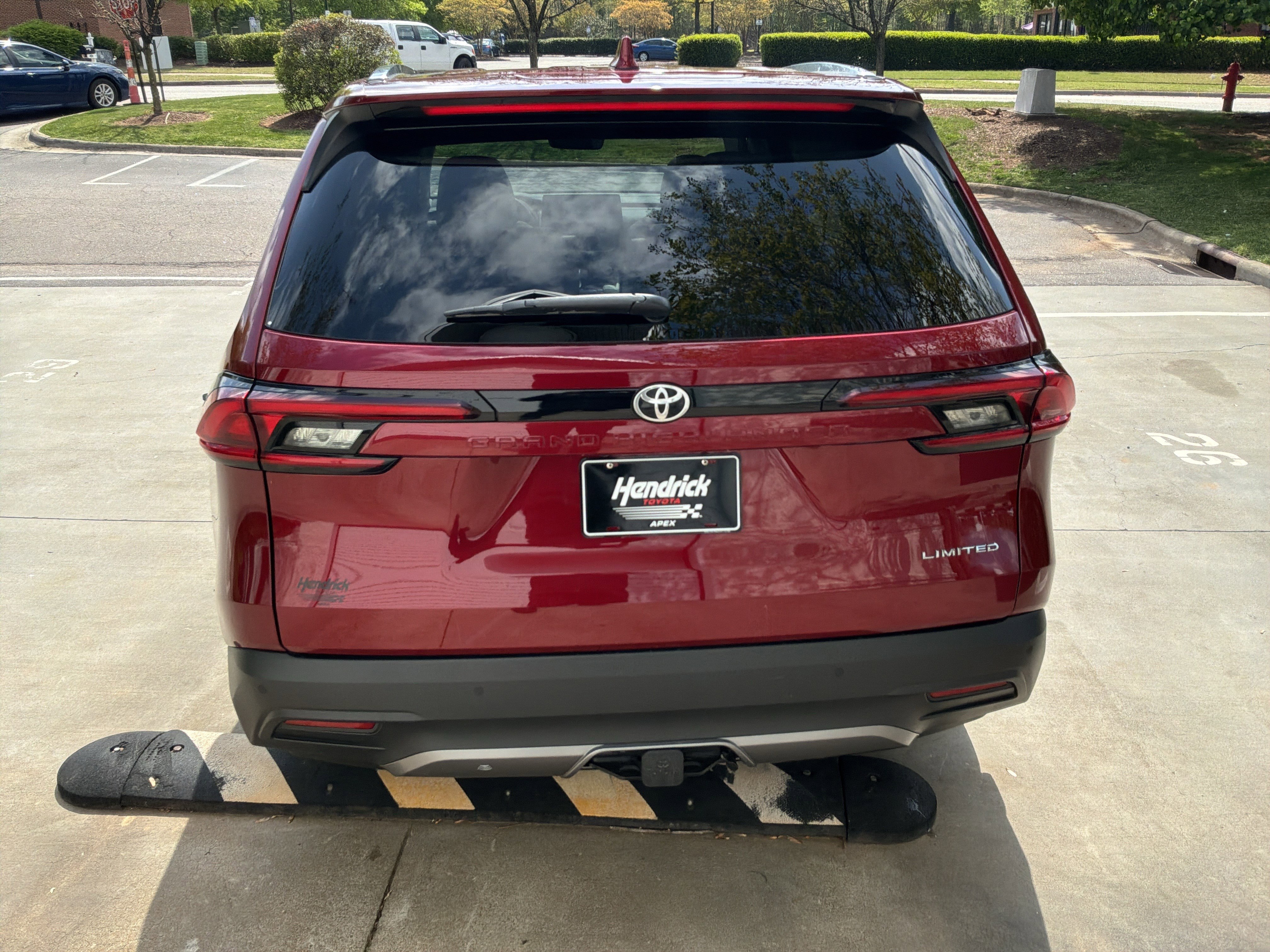 Used 2025 Toyota Grand Highlander FWD image 9