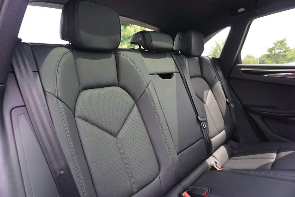Used 2023 Porsche Macan S AWD/4WD image 57