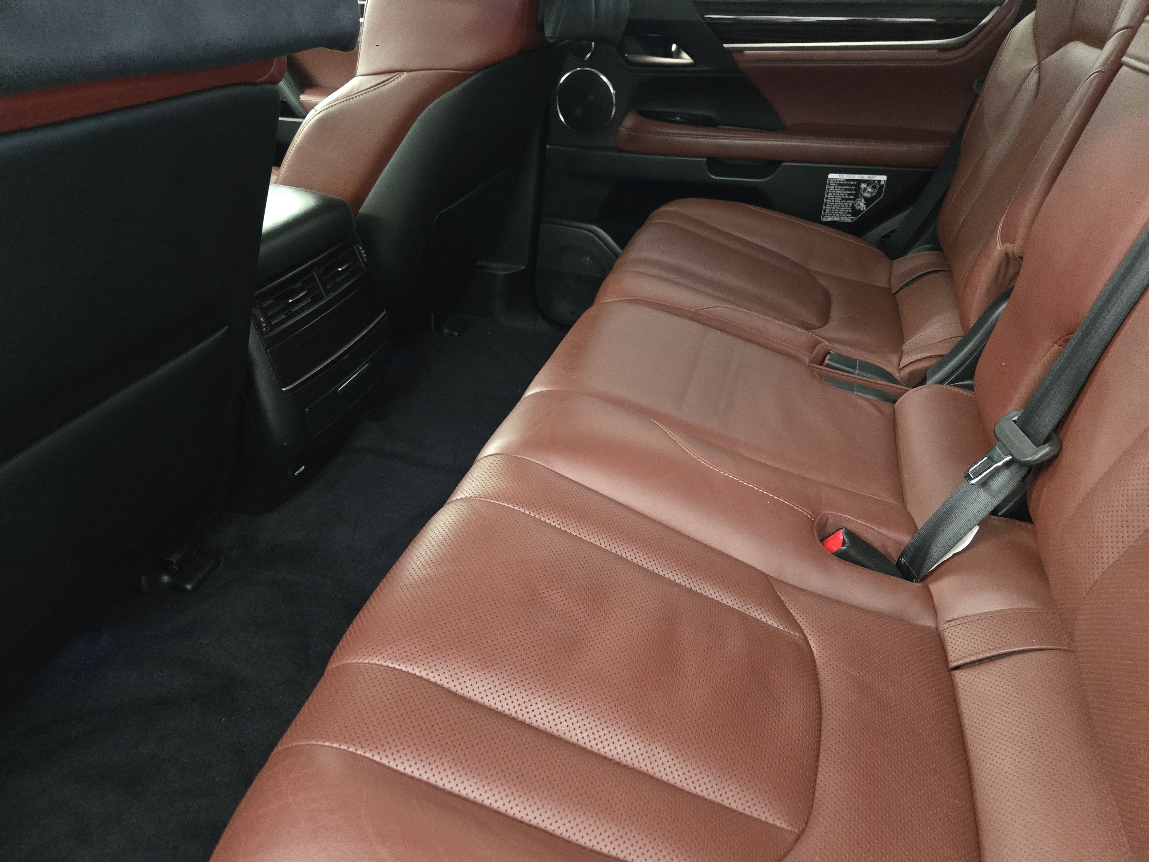 Used 2017 Lexus LX 570 4WD image 32
