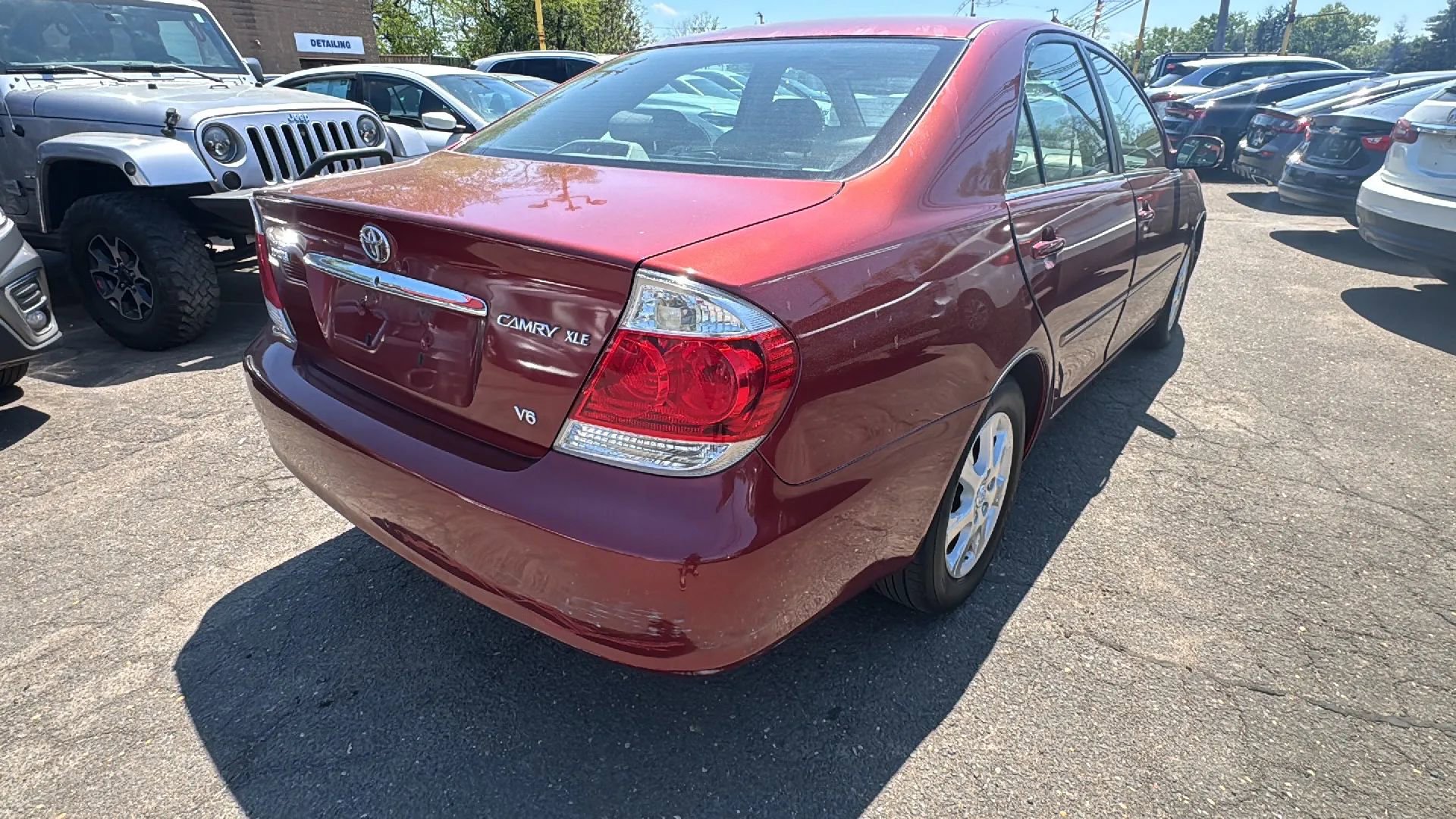 Used 2005 Toyota Camry LE FWD image 5