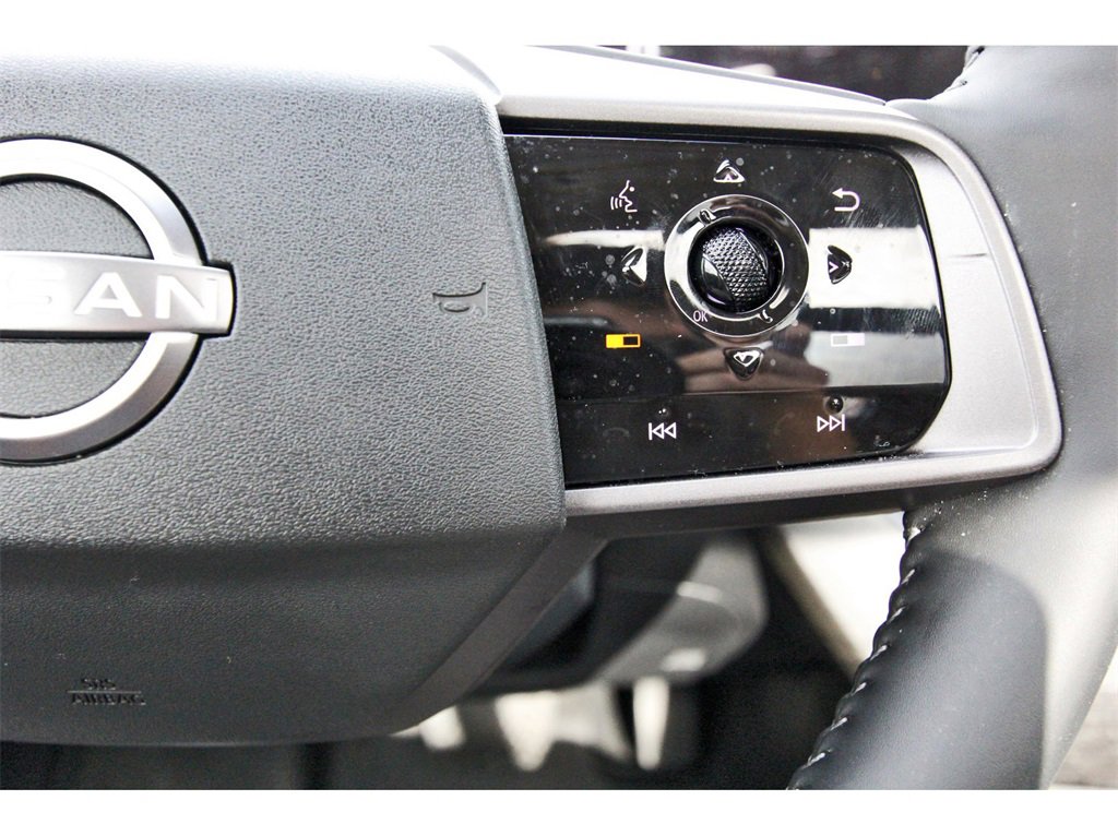 Used 2025 Nissan Murano Platinum image 12