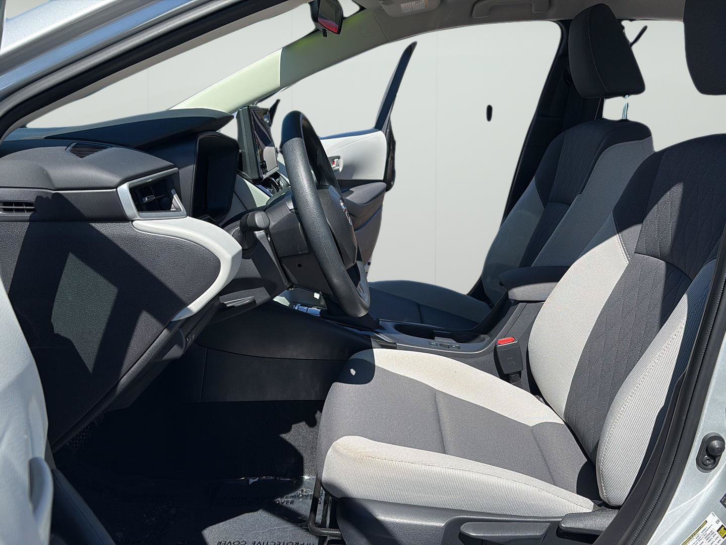 Used 2026 Toyota Corolla LE FWD image 19