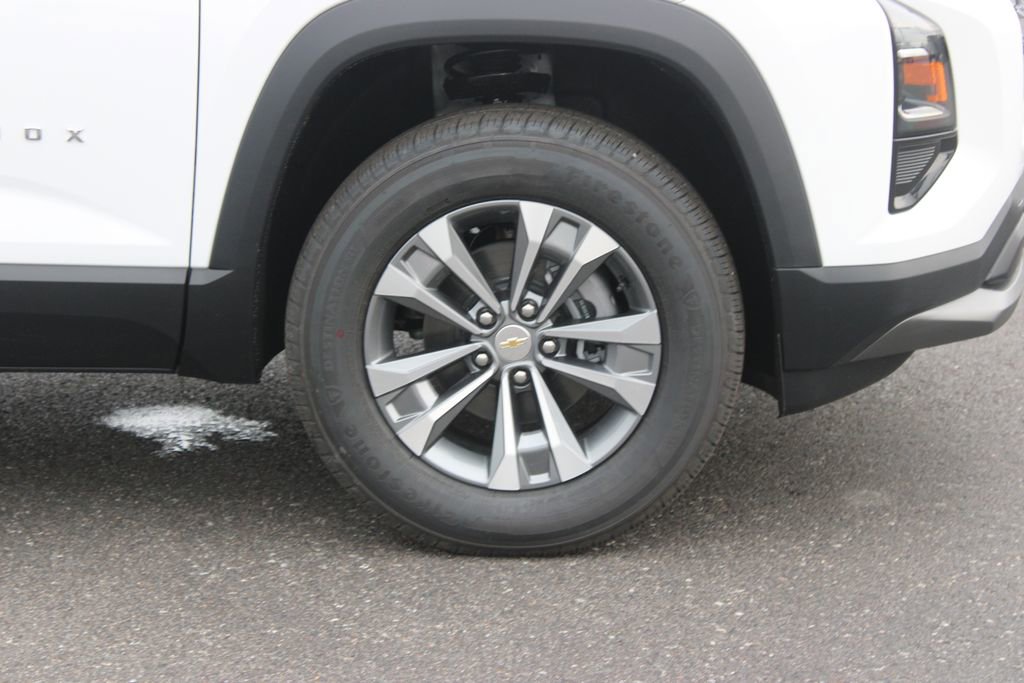 New 2026 Chevrolet Equinox LT w/ Convenience Package II FWD image 12