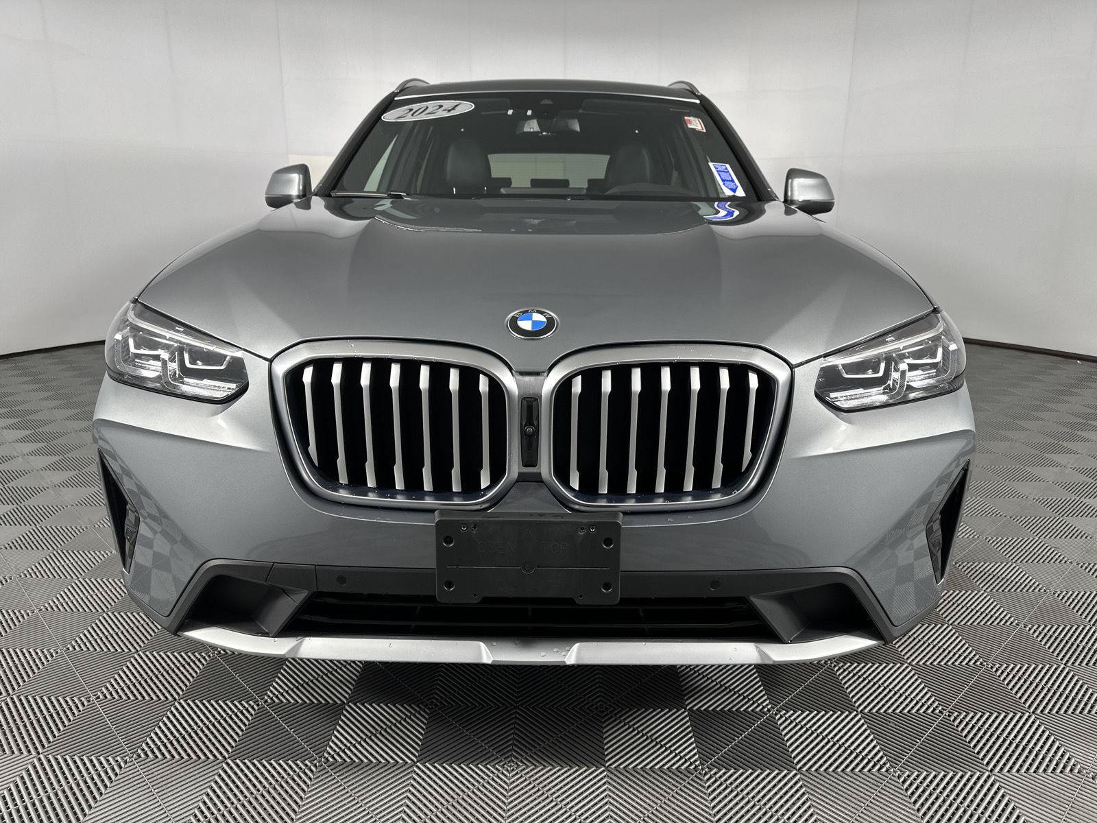 Used 2024 BMW X3 xDrive30i w/ Premium Package AWD/4WD image 5