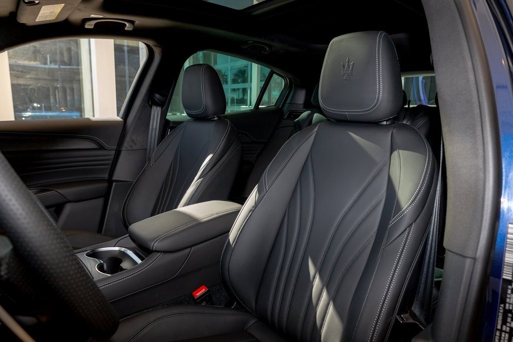 New 2025 Maserati Grecale Modena image 23