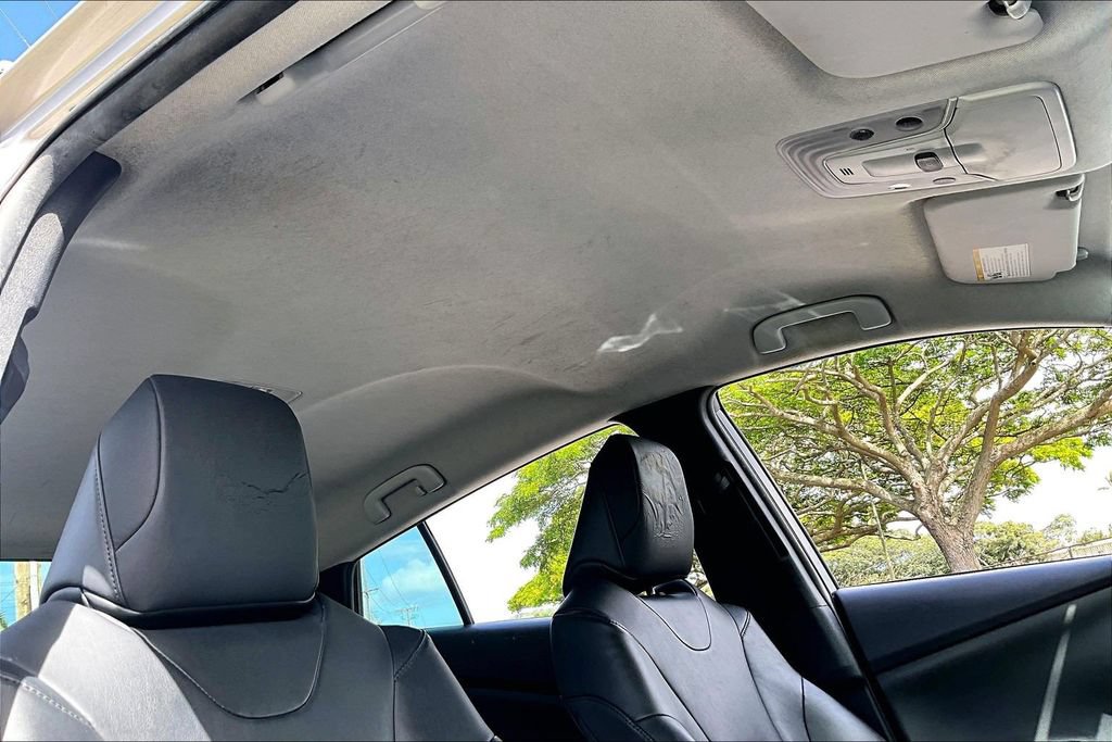 Used 2018 Toyota Prius Prime Plus FWD image 17