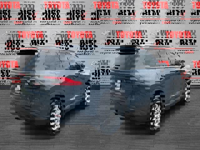 Used 2024 Toyota Grand Highlander XLE image 3