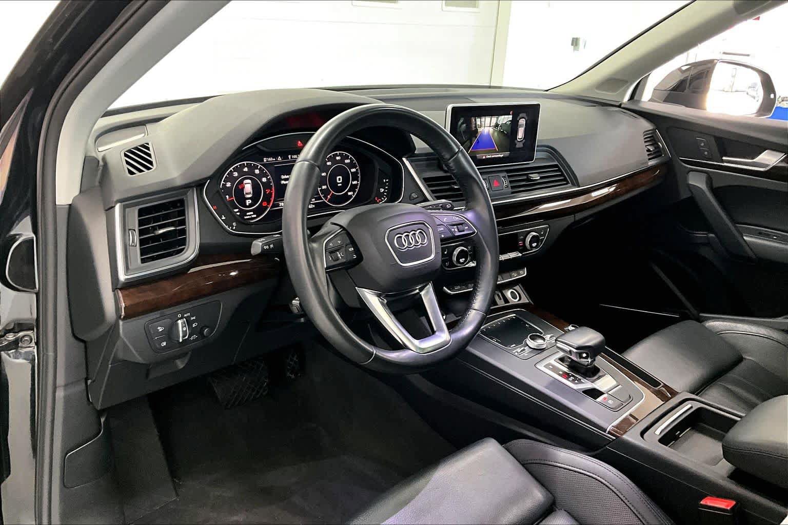 Used 2018 Audi Q5 2.0T Premium Plus w/ Premium Plus Package AWD/4WD image 2