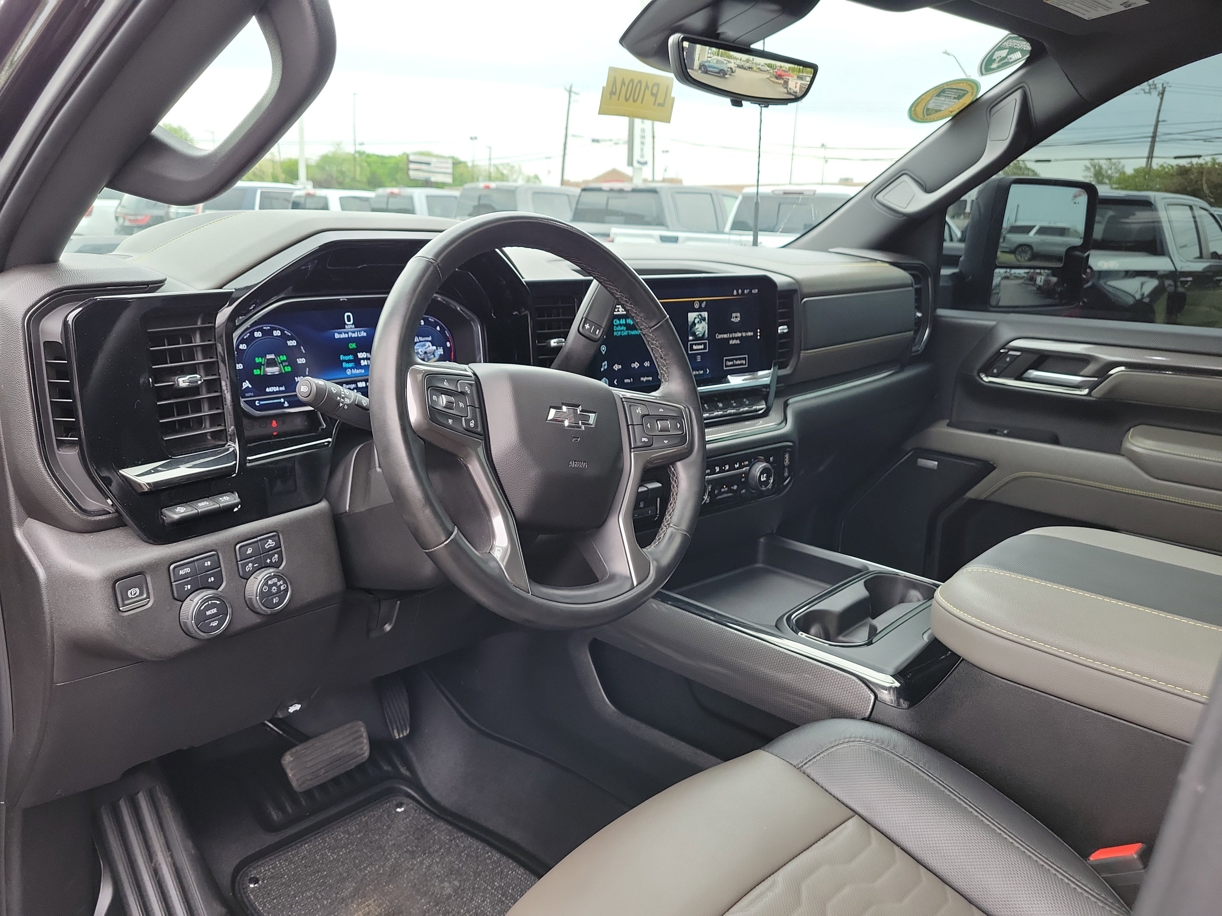 Used 2024 Chevrolet Silverado 2500 ZR2 w/ Technology Package AWD/4WD image 19