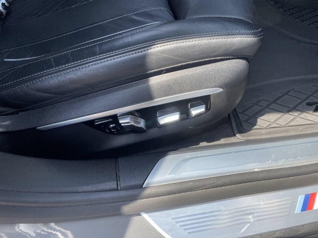 Used 2016 BMW 750i RWD image 34
