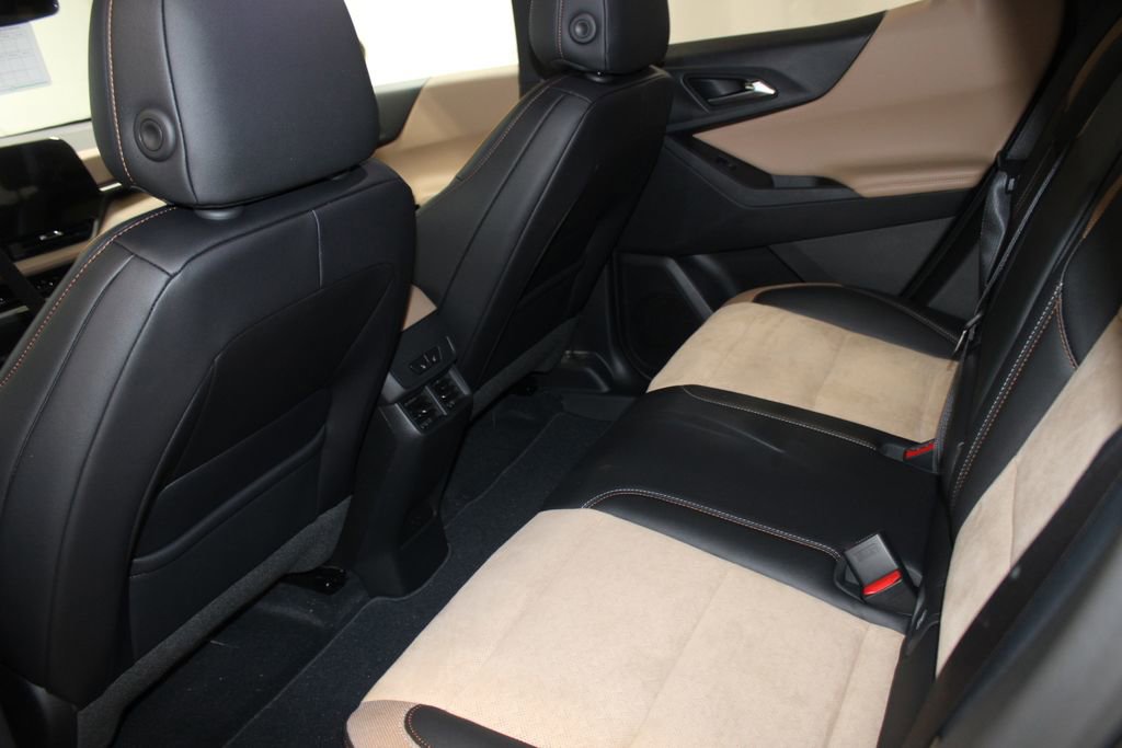 New 2026 Chevrolet Equinox ACTIV w/ Convenience Package III image 17