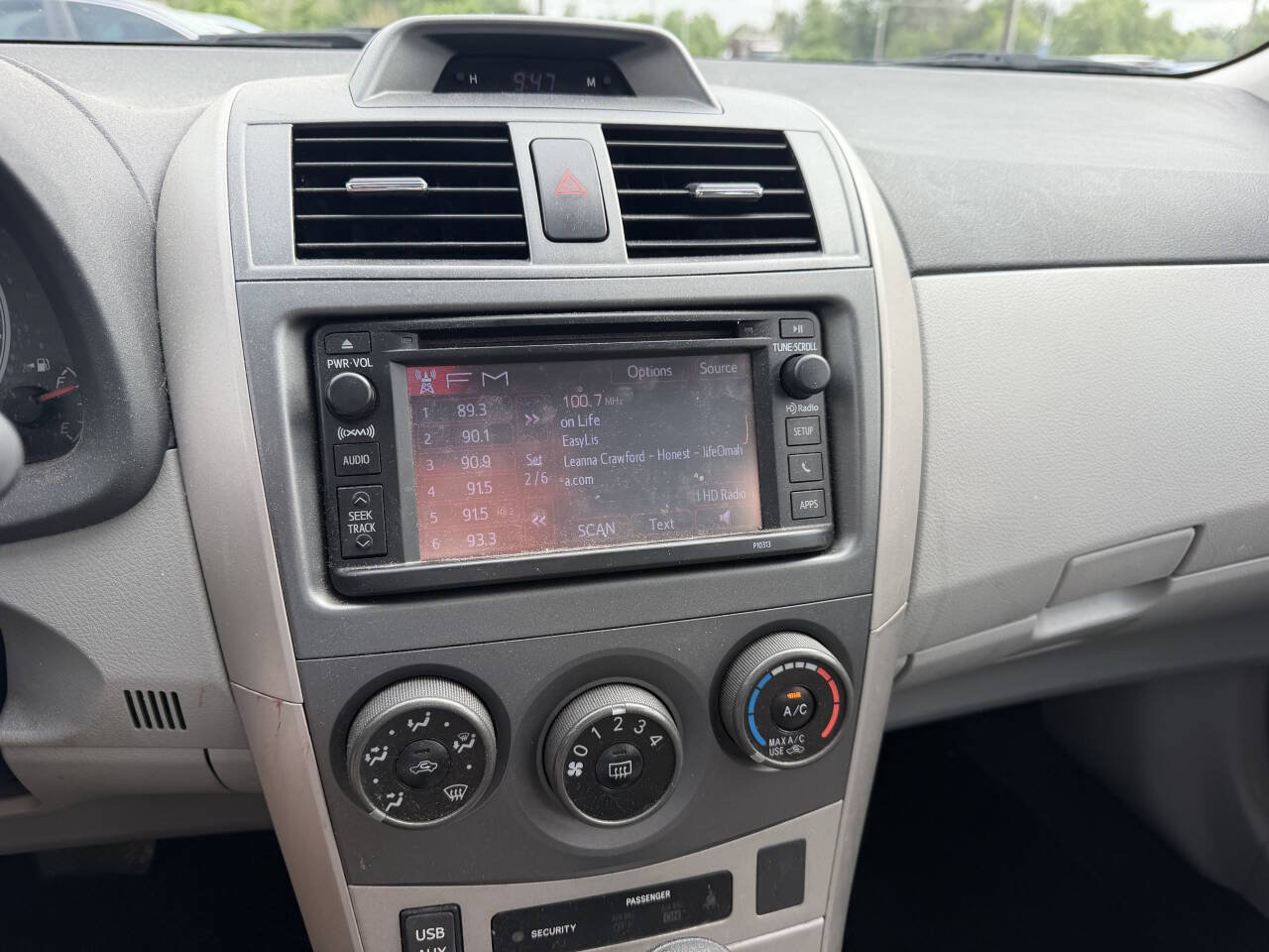 Used 2013 Toyota Corolla LE w/ Premium Pkg FWD image 14
