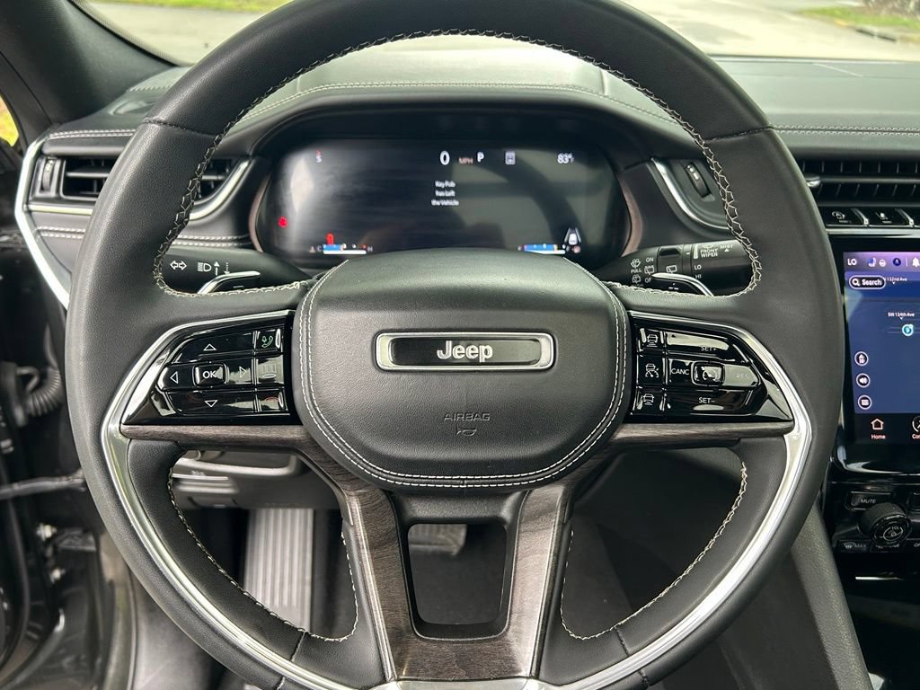 Used 2023 Jeep Grand Cherokee L Overland RWD image 22