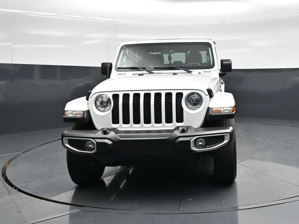Used 2023 Jeep Gladiator Sport AWD/4WD image 16