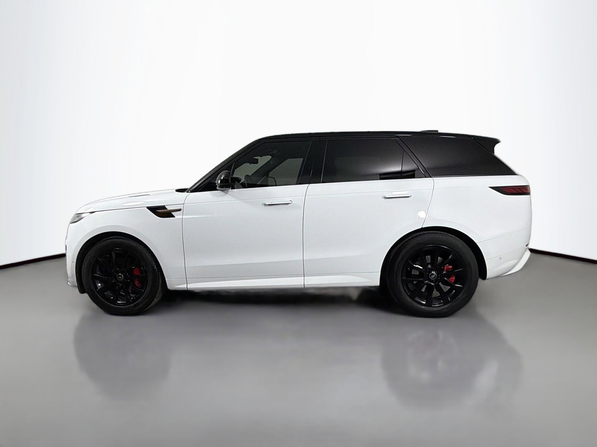 Certified 2024 Land Rover Range Rover Sport Dynamic SE image 9