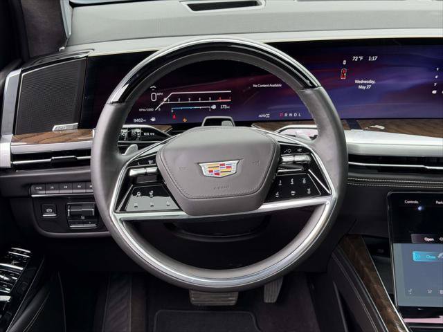 Used 2025 Cadillac Escalade ESV Sport Platinum AWD/4WD image 18