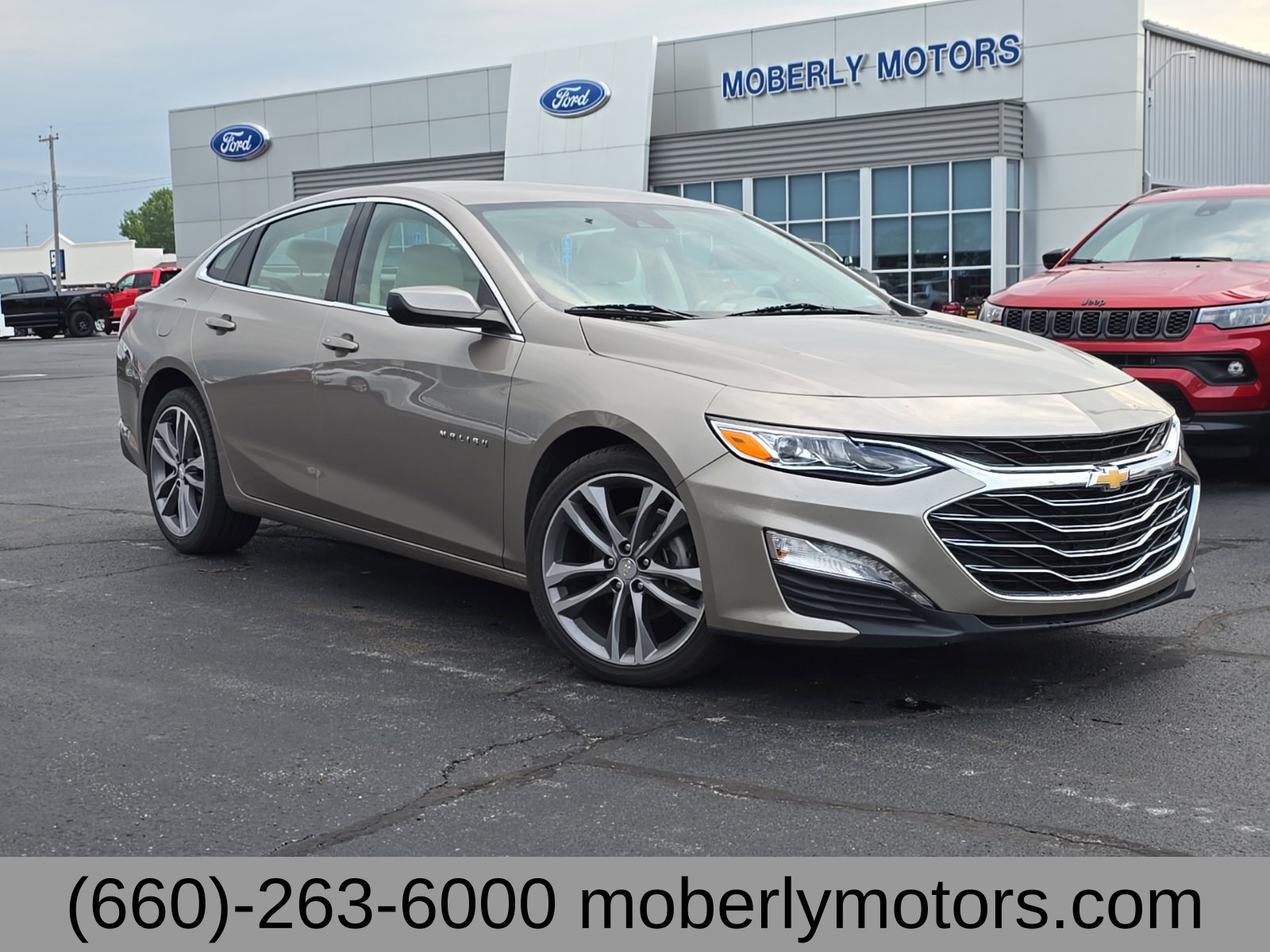Used 2024 Chevrolet Malibu LT FWD image 1