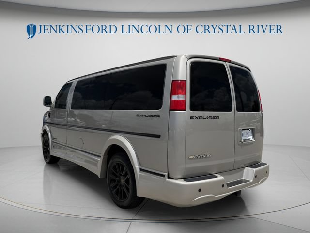 Used 2021 Chevrolet Express 2500 RWD image 9