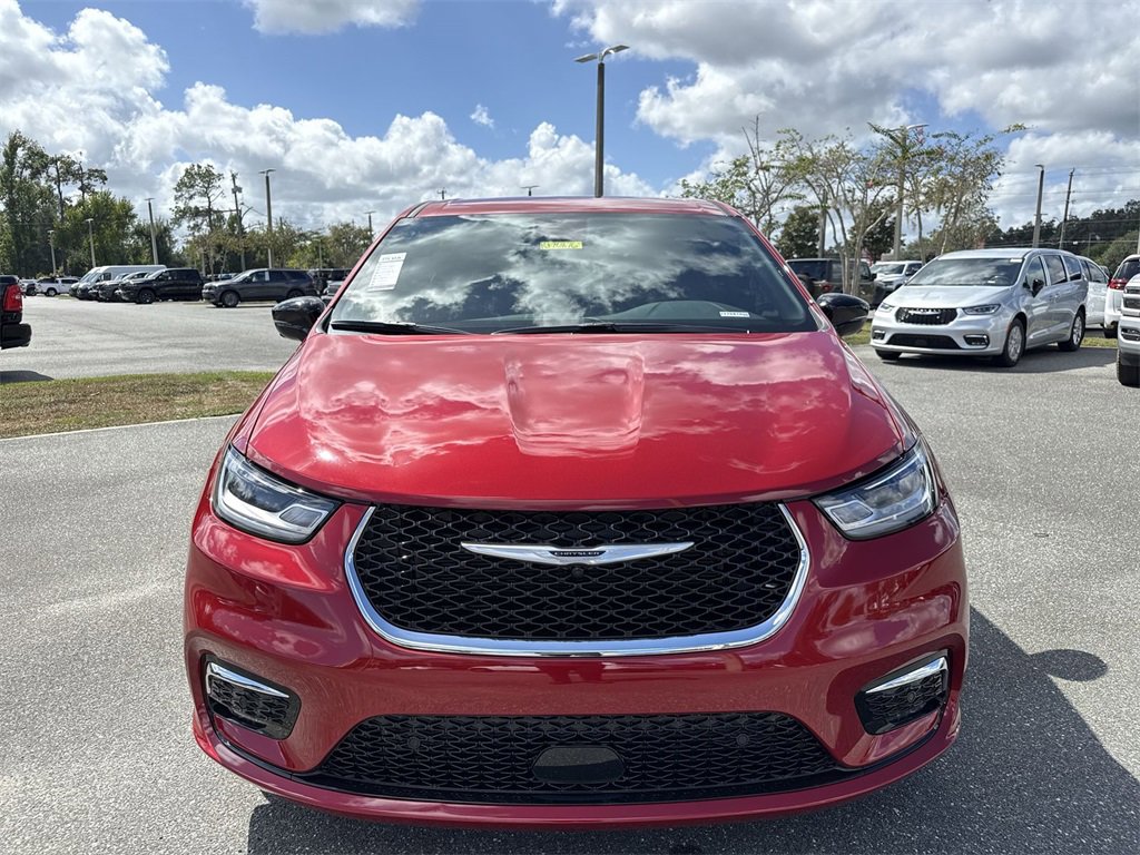 New 2026 Chrysler Pacifica Select image 7