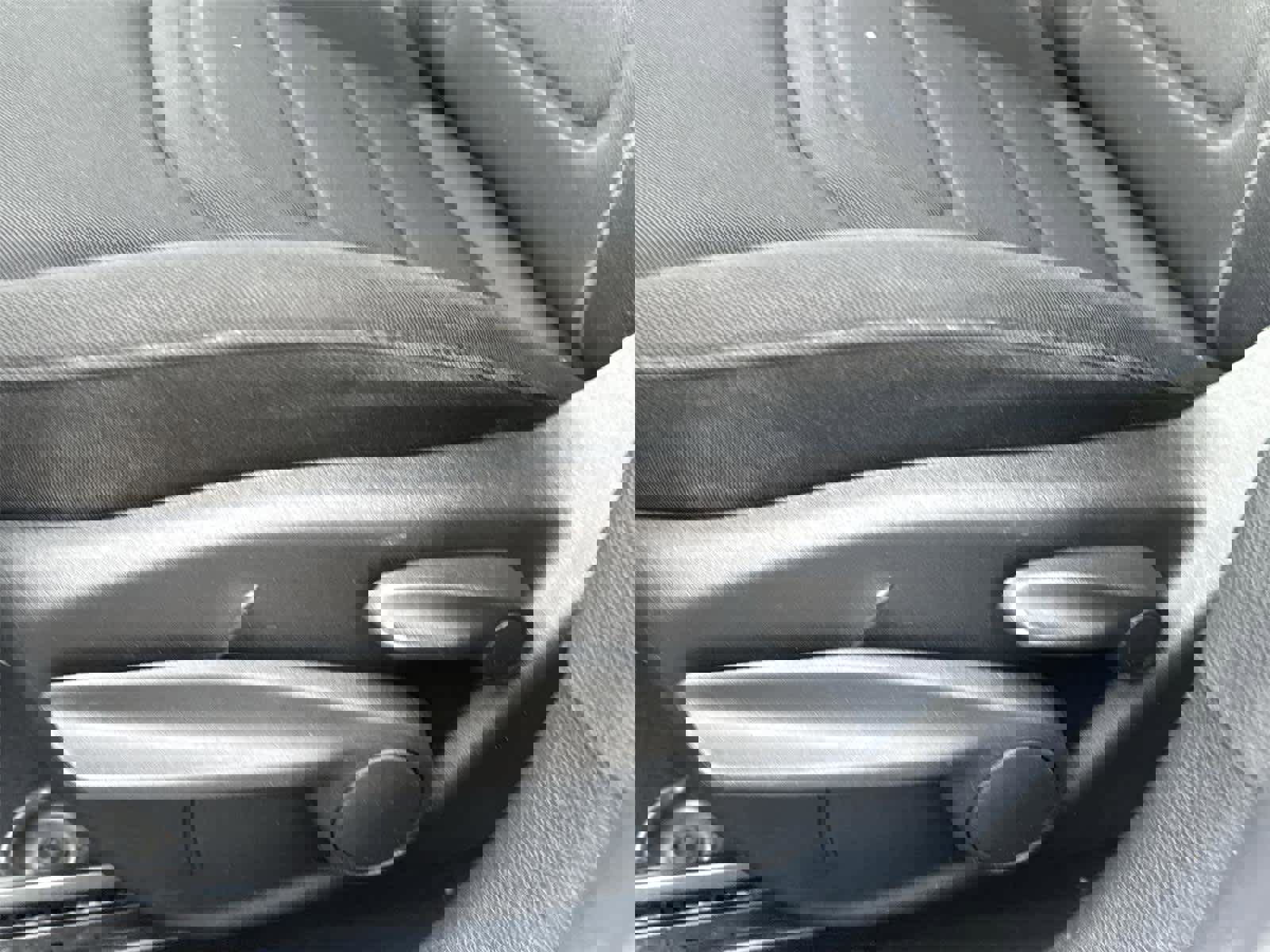 Used 2020 Jeep Renegade Latitude w/ Cold Weather Group image 12