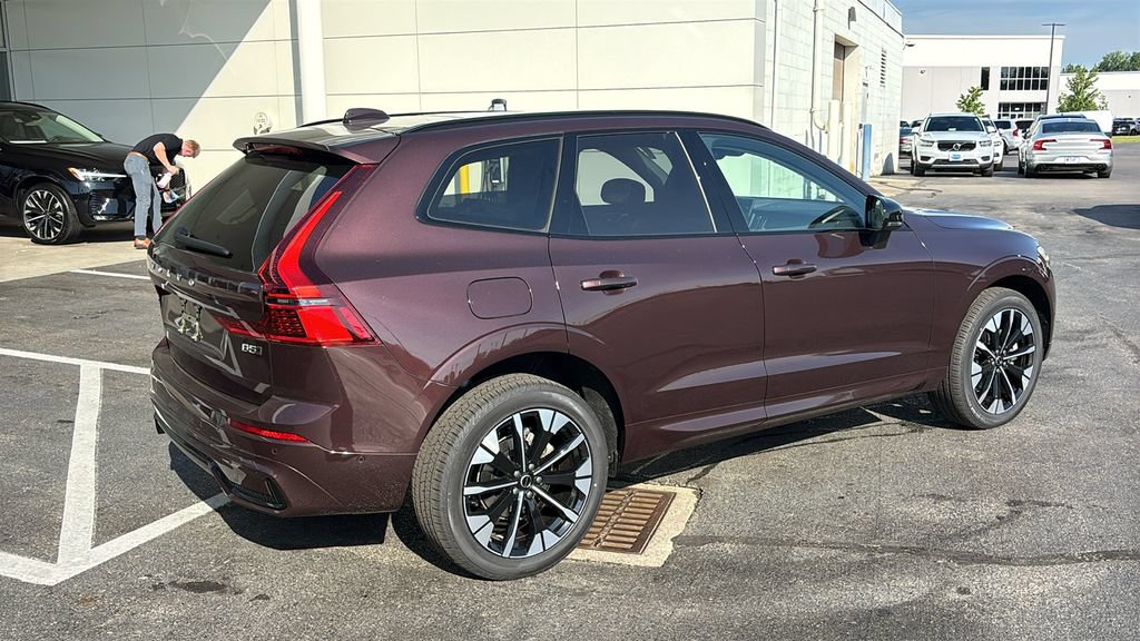 New 2026 Volvo XC60 B5 Plus w/ Climate Package AWD/4WD image 28