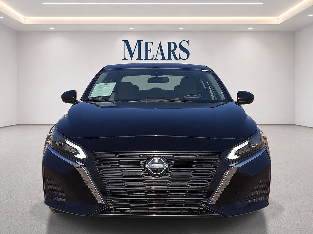 Used 2025 Nissan Altima 2.5 SV FWD image 8