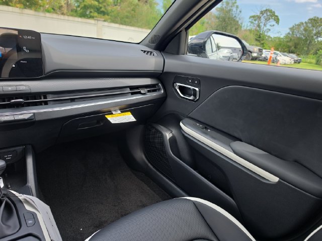 New 2026 Kia K4 GT-Line w/ GT-Line Premium Package FWD image 9