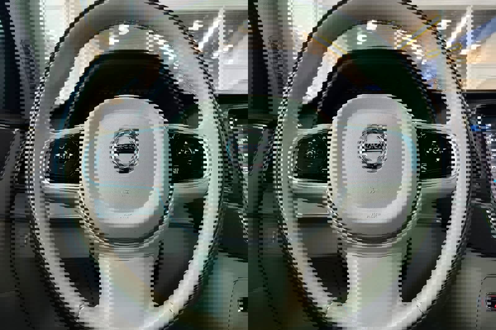 Used 2022 Volvo XC90 T5 Momentum w/ Protection Package image 27