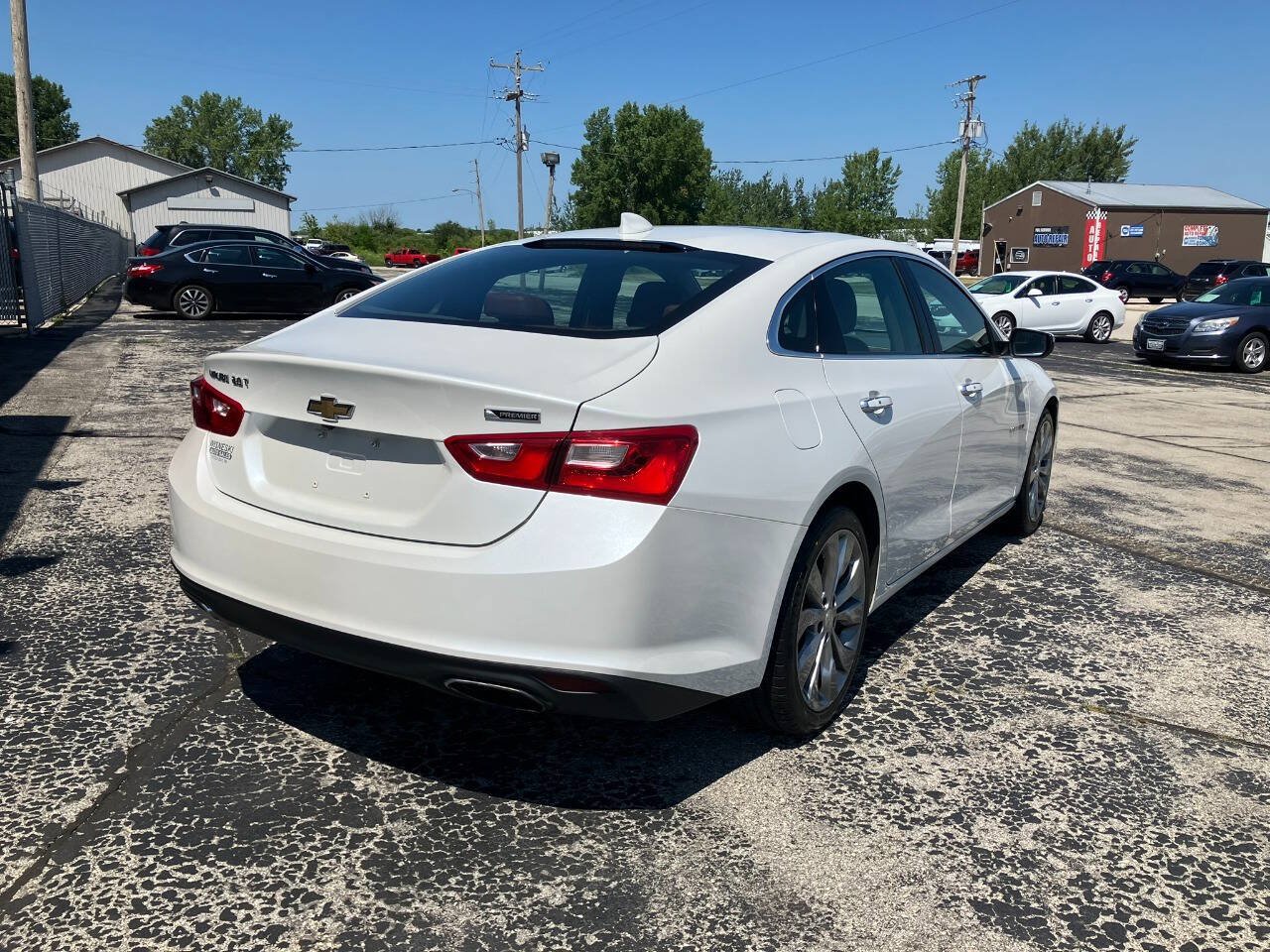 Used 2016 Chevrolet Malibu Premier FWD image 3