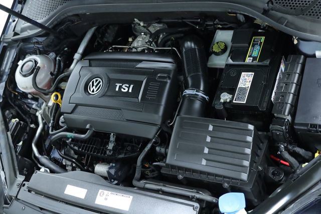 Used 2019 Volkswagen Golf 4-Door image 9
